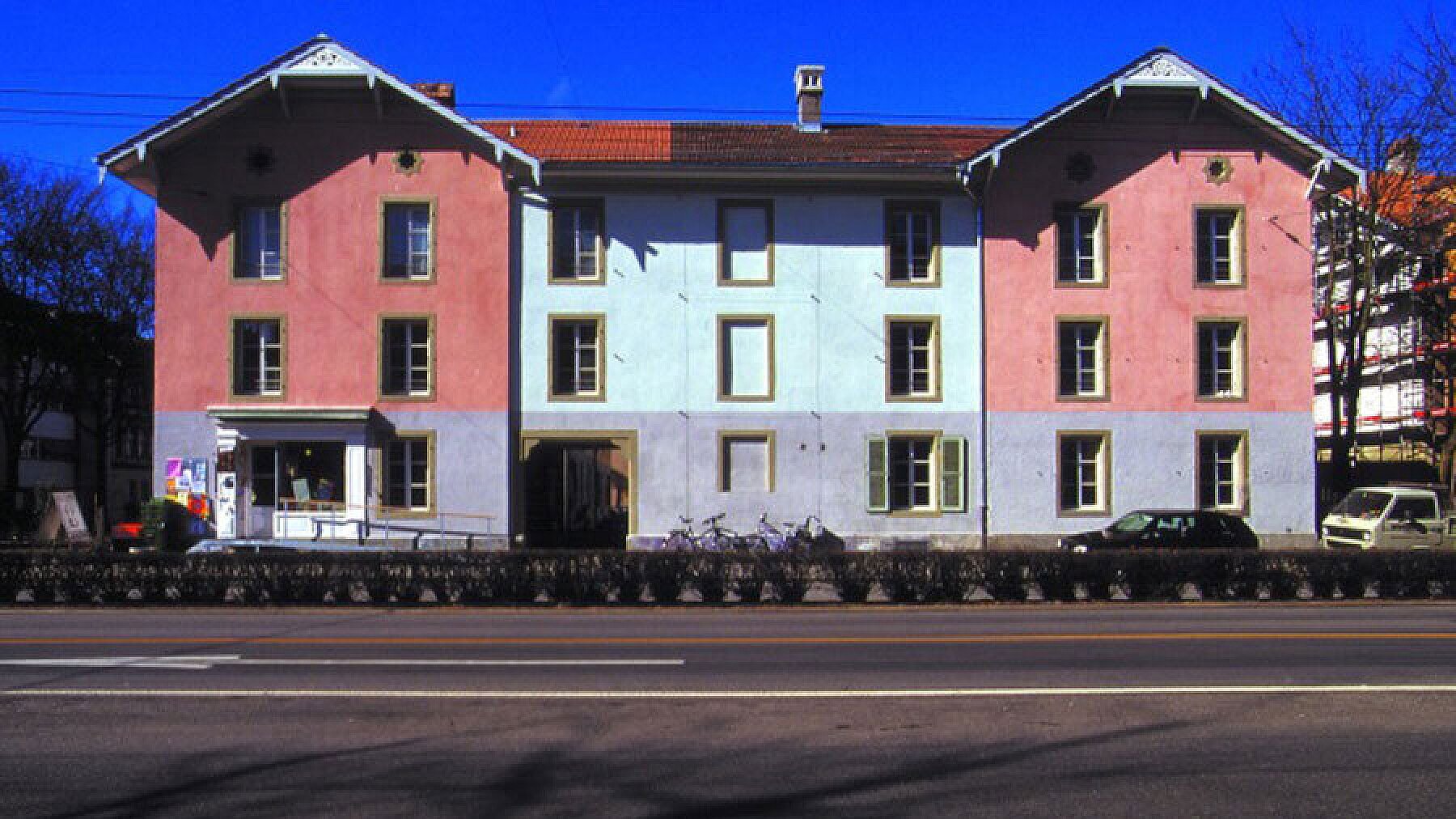 Fassade Quartierhof Seite Nordring/Dammweg.